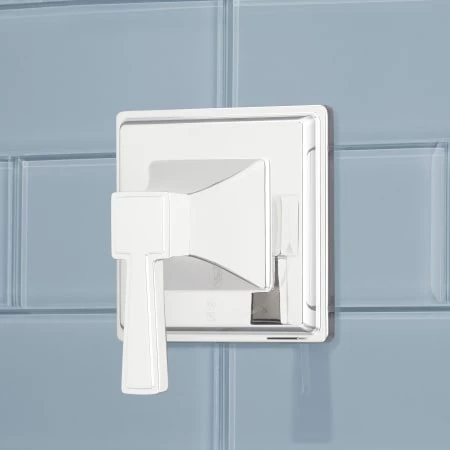 Signature Hardware Pinecrest Thermostatic Shower System with Shower Head, Hand Shower, Slide Bar, Bodysprays, Shower Arm, Hose, Valve Trim, and Lever Handles 6 Signature Hardware Pinecrest Thermostatic Shower System with Shower Head, Hand Shower, Slide Bar, Bodysprays, Shower Arm, Hose, Valve Trim, and Lever Handles - Image 4